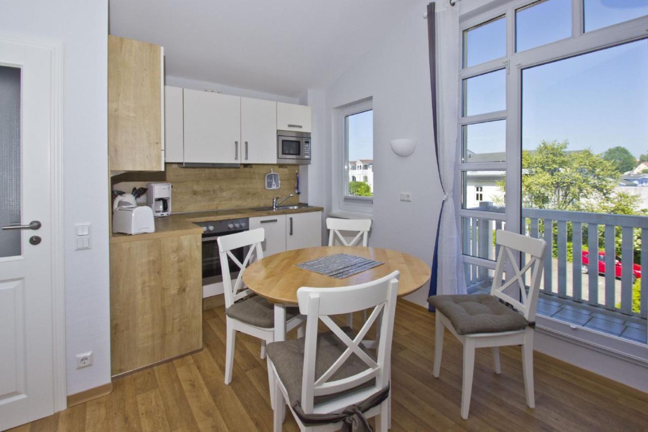 Meerblick Fewo 48: Sellin Beachfront with Balcony and Spa Access Goehren  Exterior photo