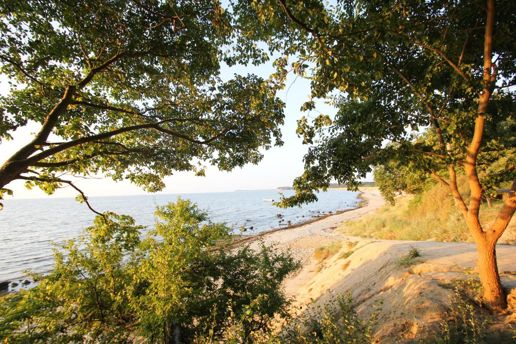 Meerblick Fewo 48: Sellin Beachfront with Balcony and Spa Access Goehren  Exterior photo